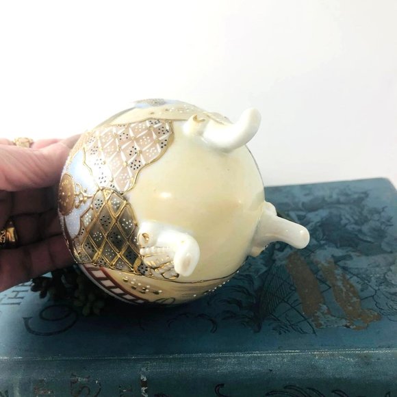 Vtg Japanese Bowl Translucent Gilded Moriage Porcelain Ruffled 3 and a half inch - Picture 5 of 9